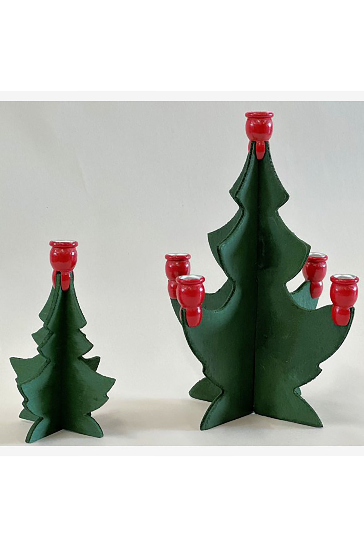 Christmas tree made of wood | green